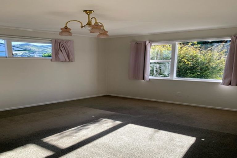 Photo of property in 49 Prospect Terrace, Johnsonville, Wellington, 6037