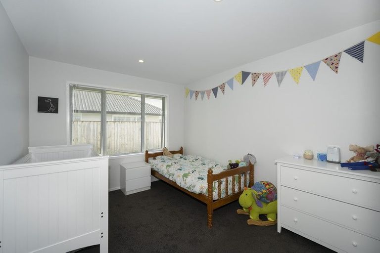 Photo of property in 18 Lamborn Drive, Papakura, 2110