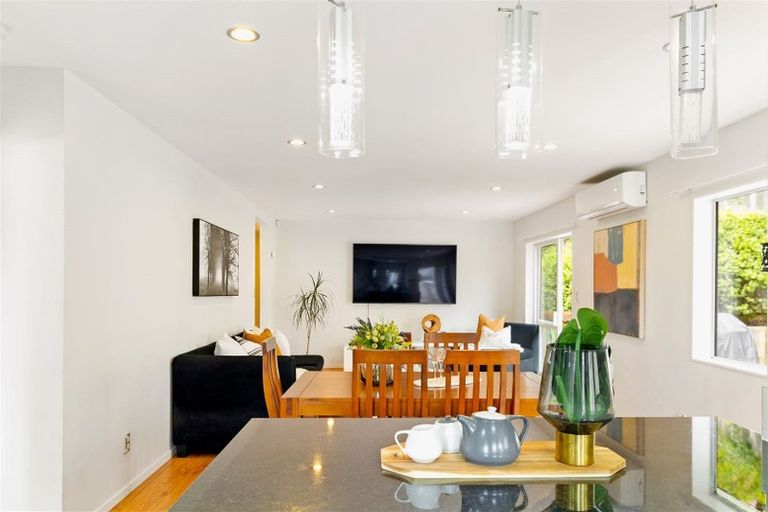 Photo of property in 2/49a Lancaster Road, Beach Haven, Auckland, 0626