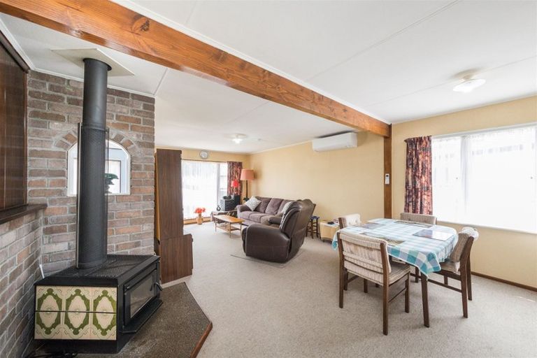 Photo of property in 37 Queen Street, Feilding, 4702