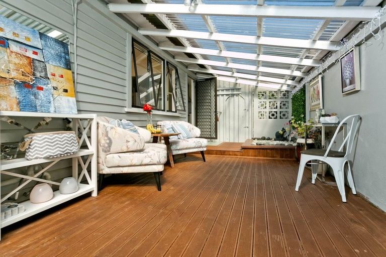 Photo of property in 41 Forrest Hill Road, Milford, Auckland, 0620