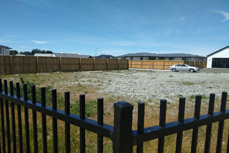 Photo of property in 21 Tulett Park Drive, Casebrook, Christchurch, 8051