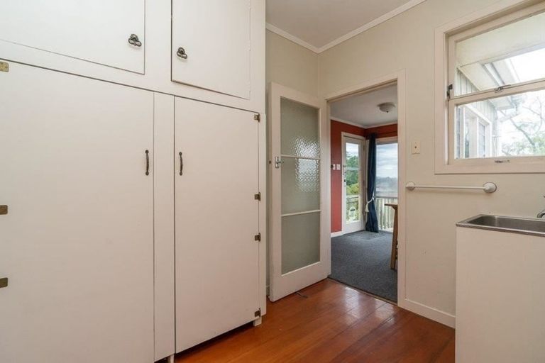 Photo of property in 35 Forest Lake Road, Forest Lake, Hamilton, 3200