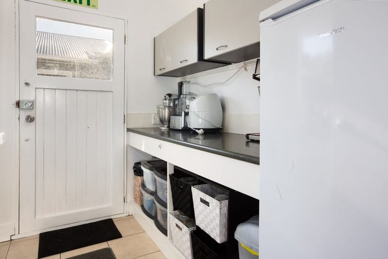 Photo of property in 27 Stanley Street, Wainuiomata, Lower Hutt, 5014