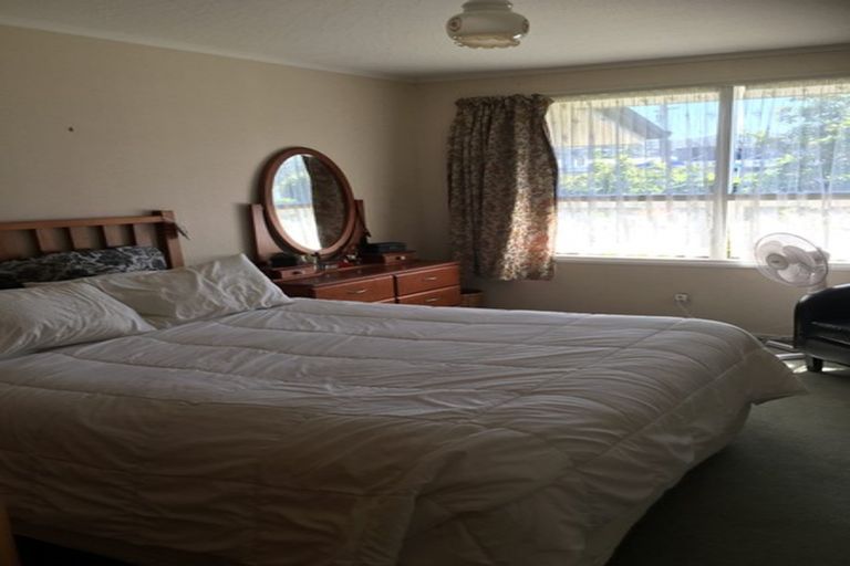 Photo of property in 122 Kings Crescent, Hutt Central, Lower Hutt, 5010