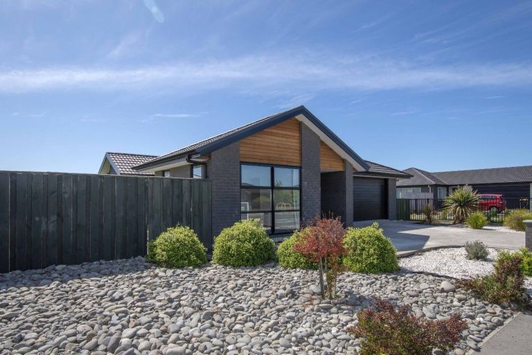 Photo of property in 324 Halswell Junction Road, Halswell, Christchurch, 8025