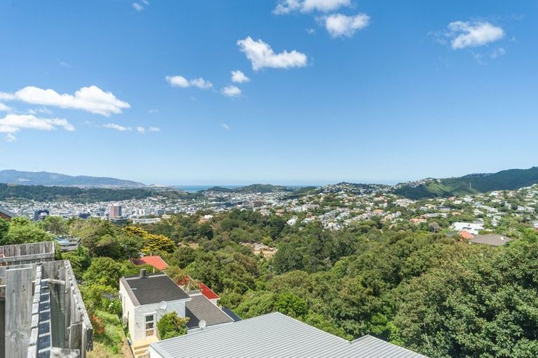 Photo of property in 3 Puketiro Avenue, Northland, Wellington, 6012