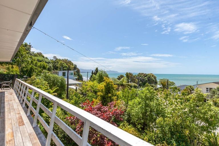 Photo of property in 15 Bay View Terrace, Patons Rock, Takaka, 7182