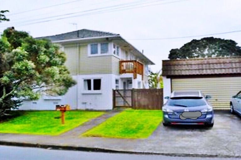 Photo of property in 3 Trinidad Road, Sunnynook, Auckland, 0620