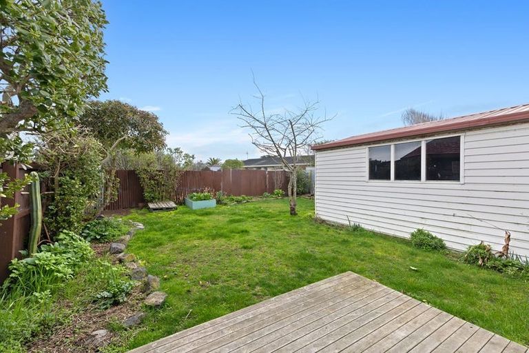 Photo of property in 2/76 Oram Avenue, New Brighton, Christchurch, 8061