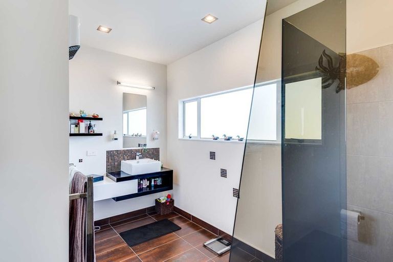 Photo of property in 121 Thompson Road, Bluff Hill, Napier, 4110