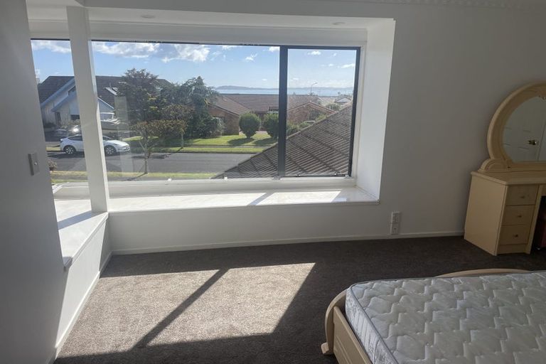 Photo of property in 23 Gillard Place, Eastern Beach, Auckland, 2012