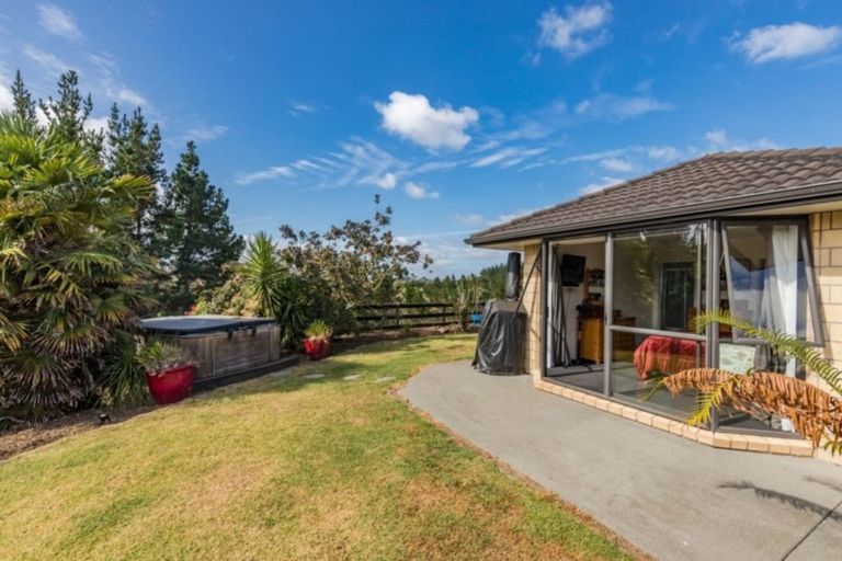 Photo of property in 128 Montrose Road, Kerikeri, 0293