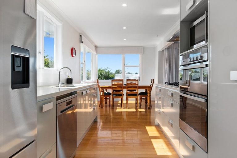 Photo of property in 3b Glenfield Place, Brookfield, Tauranga, 3110