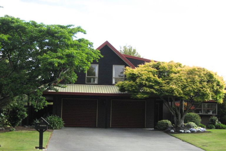 Photo of property in 9 Thurlestone Place, Burnside, Christchurch, 8053