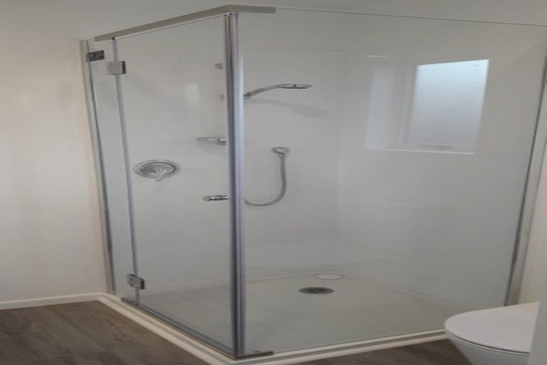 Photo of property in 31 Muir Avenue, Mangere Bridge, Auckland, 2022