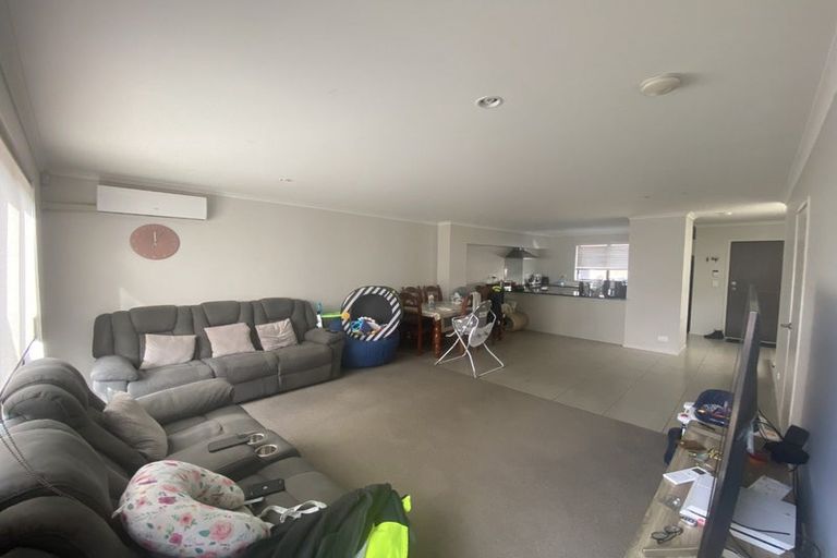 Photo of property in 6 Akeake Lane, Manurewa, Auckland, 2102