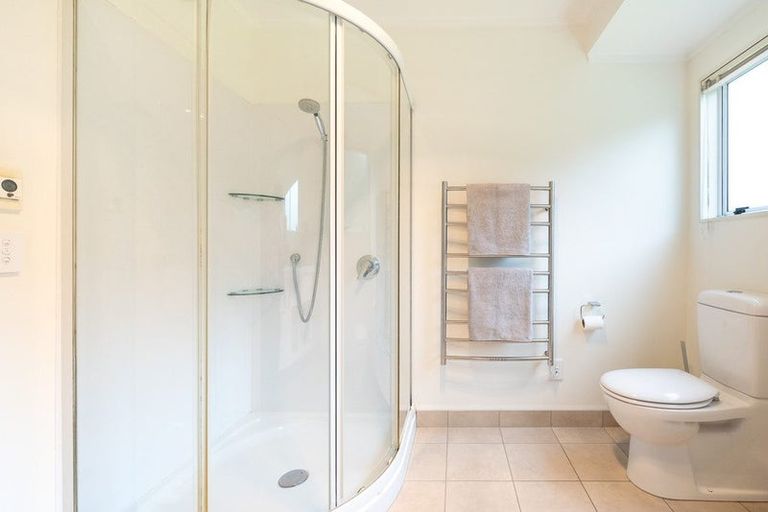 Photo of property in 17a Villa Grove, Paraparaumu, 5032