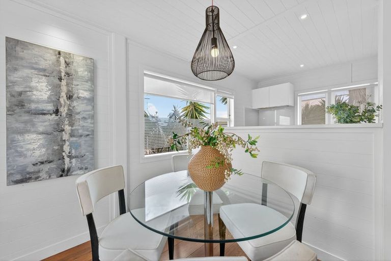 Photo of property in 29 Peter Terrace, Castor Bay, Auckland, 0620