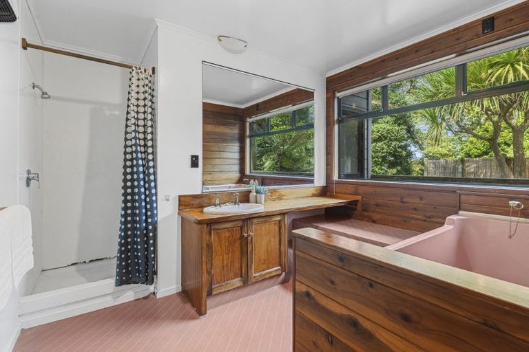 Photo of property in 12 Kaitake Place, Oakura, 4314