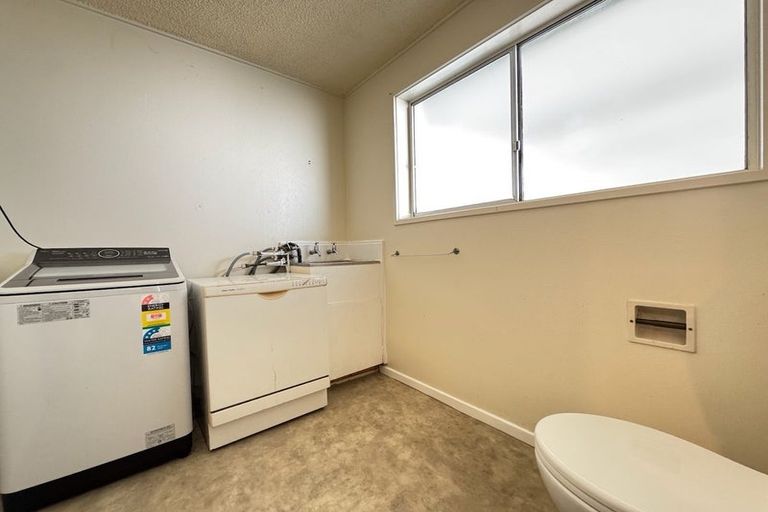 Photo of property in 3/7 Rangitane Street, Maupuia, Wellington, 6022