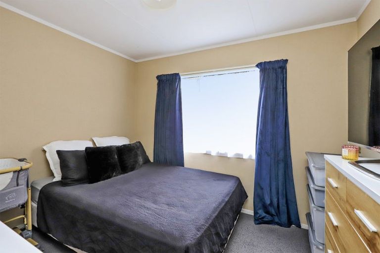 Photo of property in 44 Whiting Crescent, Greenmeadows, Napier, 4112