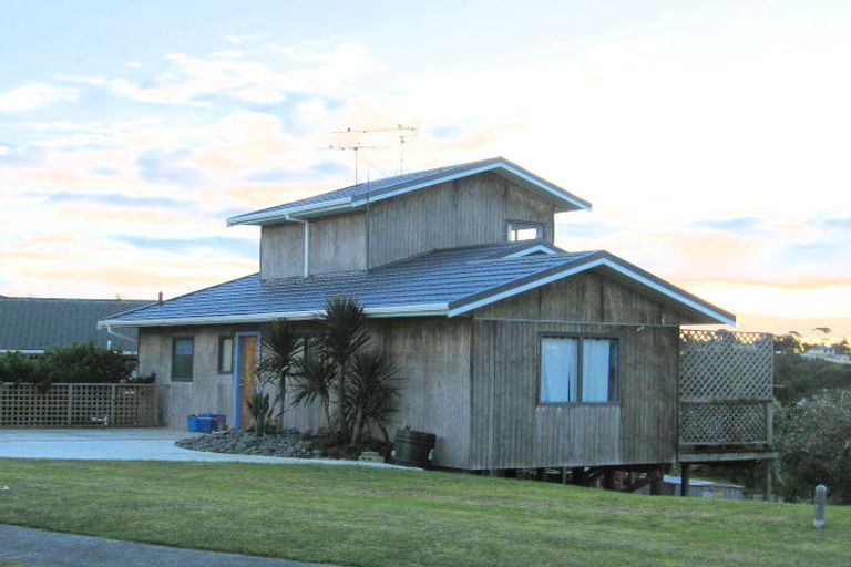 Photo of property in 32 Fidelis Avenue, Snells Beach, 0920