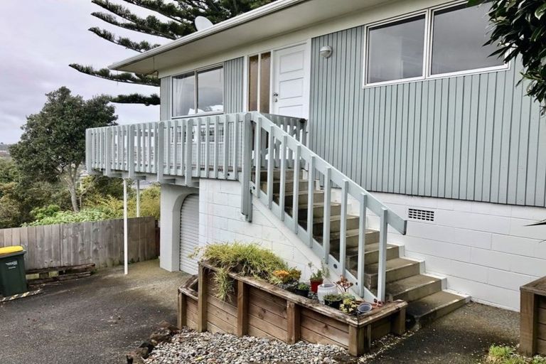 Photo of property in 2/104 Carlisle Road, Browns Bay, Auckland, 0632