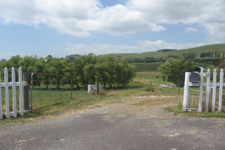 Photo of property in 95 Ohinepanea Road, Pukehina, Te Puke, 3186