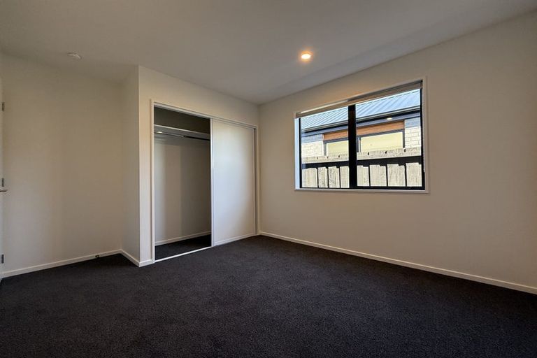Photo of property in 2 Paradise Way, Halswell, 8025