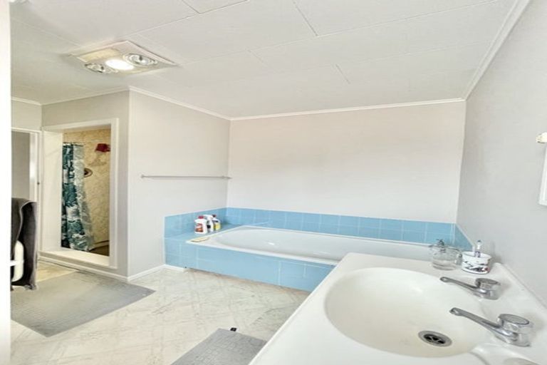 Photo of property in 1/59 Clouston Park Road, Clouston Park, Upper Hutt, 5018