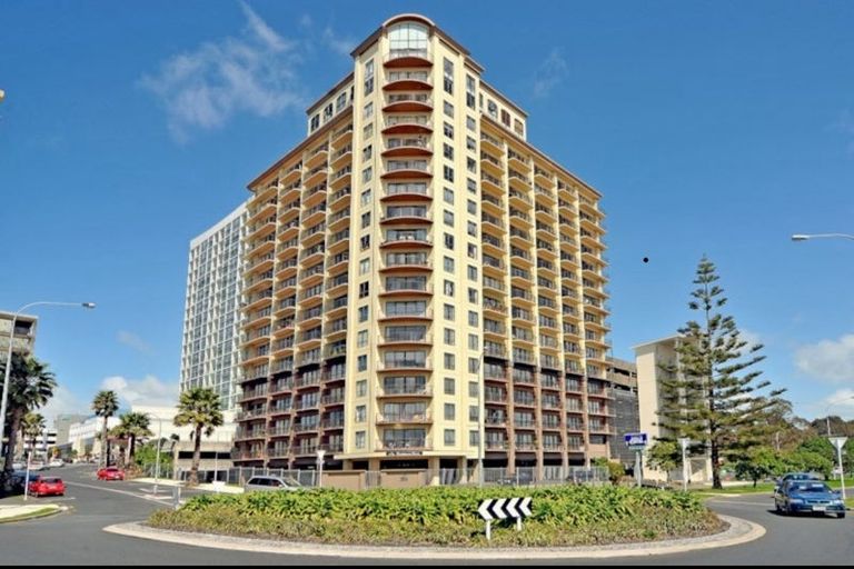 Photo of property in The Rennaissance, 4i/18 Ronwood Avenue, Manukau, Auckland, 2104