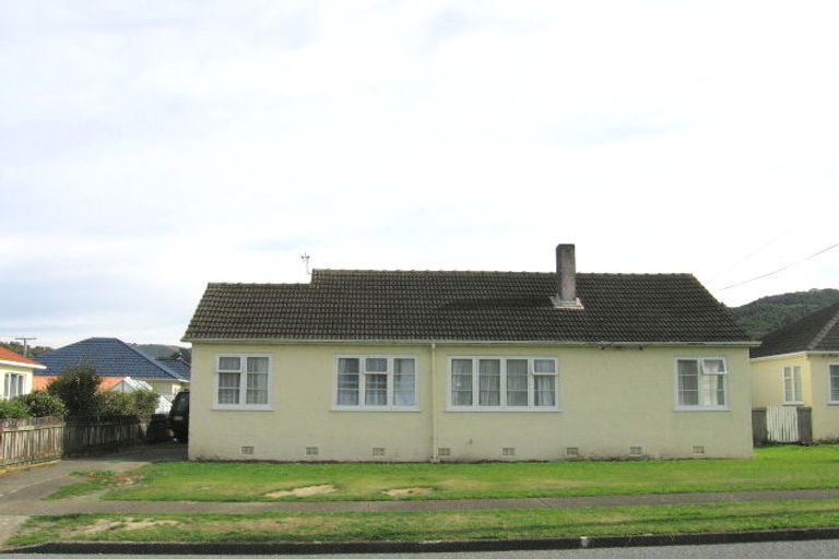 Photo of property in 1 Hunter Street, Taita, Lower Hutt, 5011