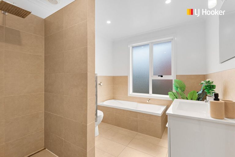 Photo of property in 212 Gordon Road, Mosgiel, 9024