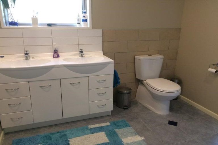 Photo of property in 9 Rimu Lane, Wanaka, 9305