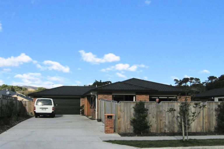 Photo of property in 5 Leanne Way, Waikanae Beach, Waikanae, 5036