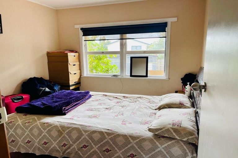 Photo of property in 2/15 Waterview Road West, Takanini, 2112