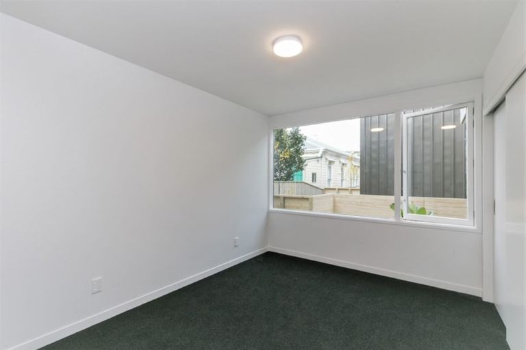 Photo of property in 7/74 Derwent Street, Island Bay, Wellington, 6023