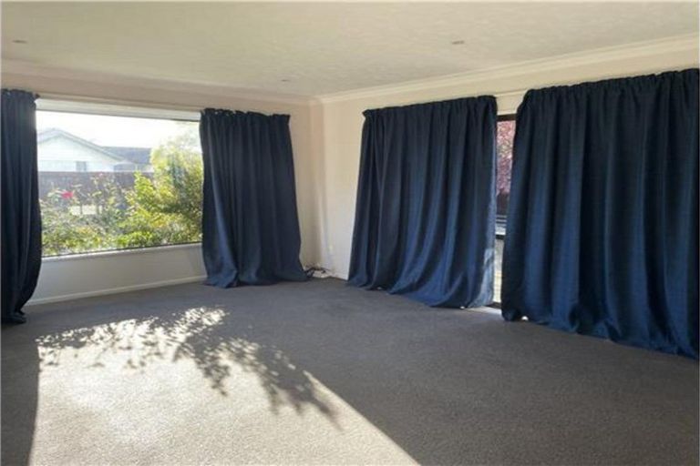 Photo of property in 35 Tivoli Place, Bishopdale, Christchurch, 8053