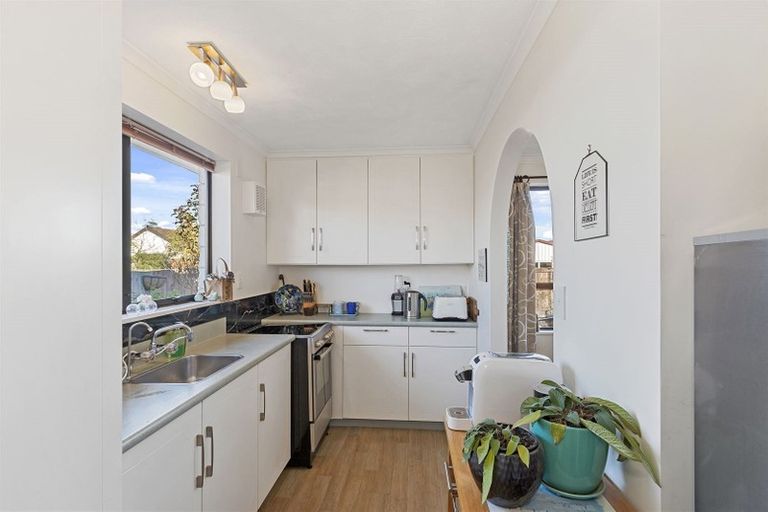 Photo of property in 2/135 Sawyers Arms Road, Northcote, Christchurch, 8052