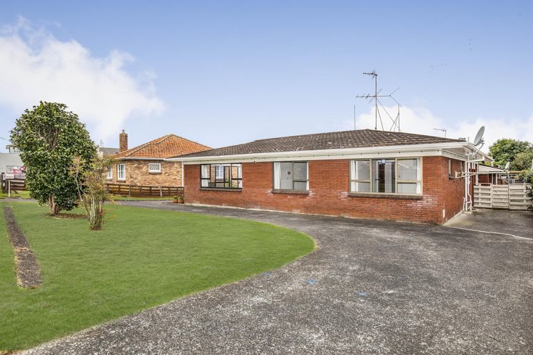 Photo of property in 2/20 Roulston Street, Pukekohe, 2120