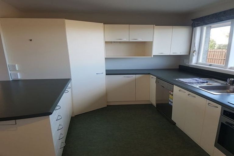 Photo of property in 15 Mortlake Street, Islington, Christchurch, 8042