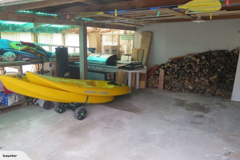 Photo of property in 4 Rupini Street, Otaki Beach, Otaki, 5512