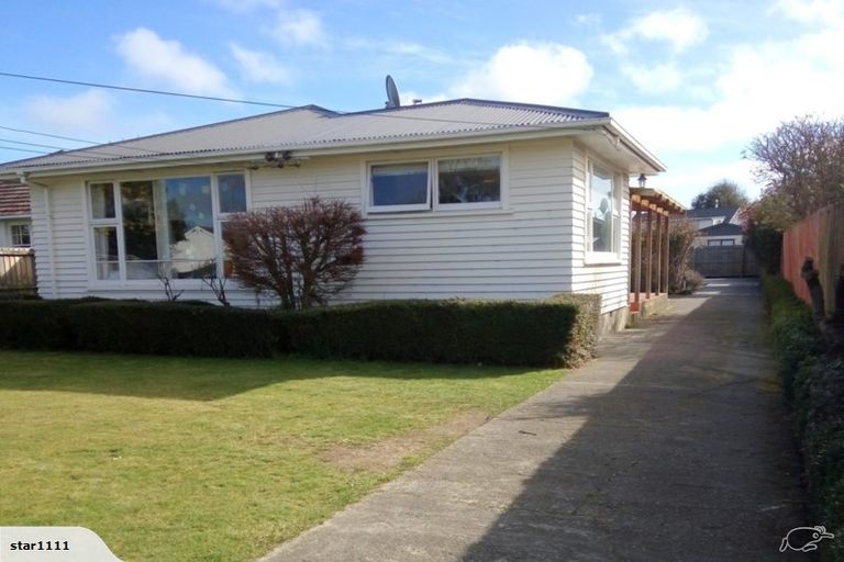 Photo of property in 147 Avonhead Road, Avonhead, Christchurch, 8042