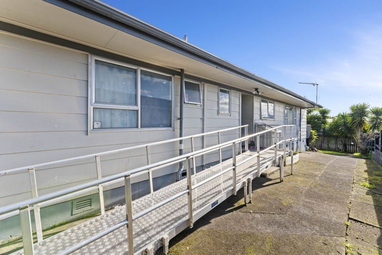 Photo of property in 35 Wickman Way, Mangere East, Auckland, 2024