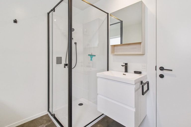 Photo of property in 2/2a Rhodes Street, Parkside, 7910