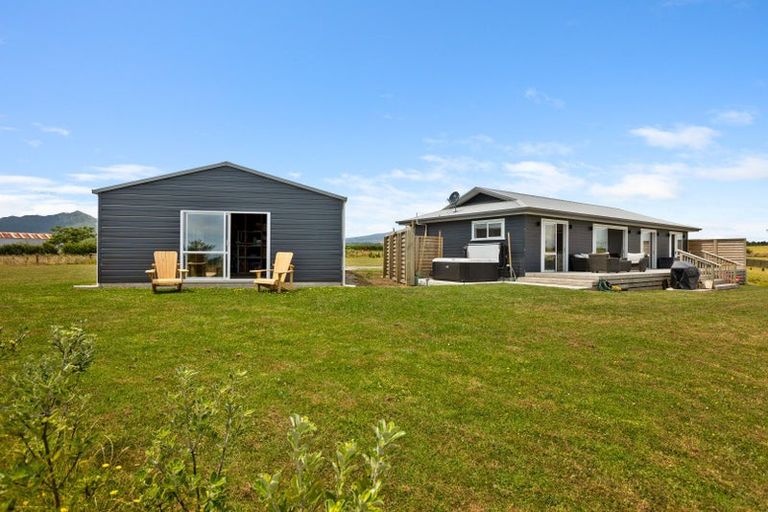 Photo of property in 11 Leith Road, Okato, New Plymouth, 4374