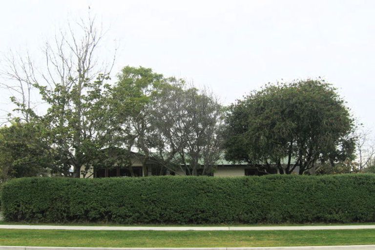 Photo of property in 3 Bowling Road, Greenmeadows, Napier, 4112