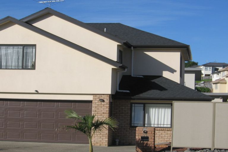 Photo of property in 62 Medallion Drive, Oteha, Auckland, 0632