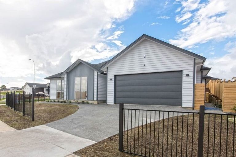 Photo of property in 59 Pitoitoi Drive, Riverhead, 0820